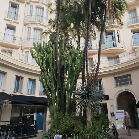 Menton Apartament *